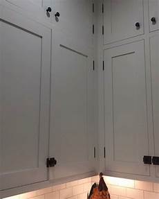 Cabinet Door Hinges