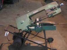 Bandsaw Machine