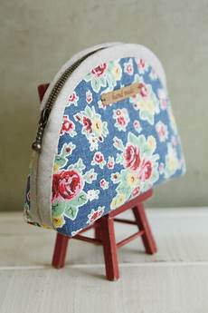 Cosmetic Bags & Cases