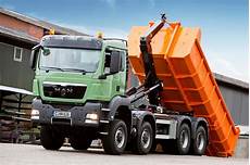 Hooklifts