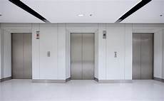 Lift Door
