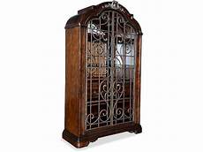 Ray Cabinet