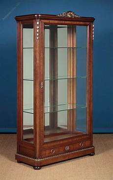 Show Cabinets